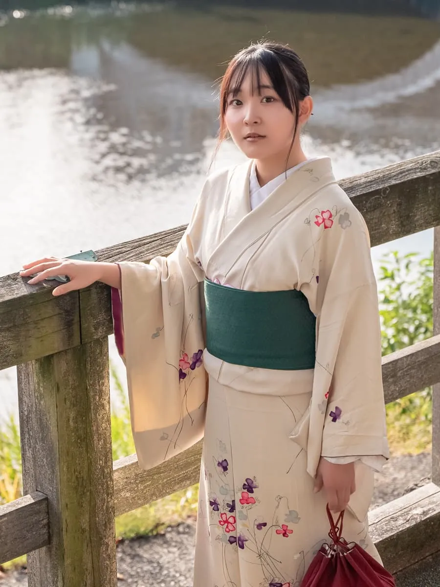 Suzu 老師日語教學形象照